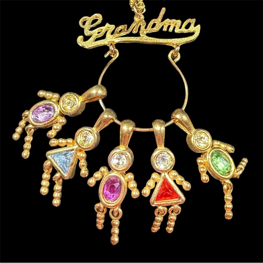 Vintage Grandma Goldtone Pendant Necklace with 5 Multicolor Grandkids Charms